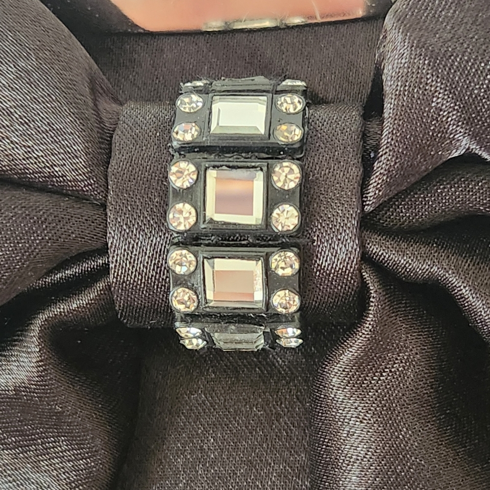 Black Satin Rhinestone Bow Evening Bag - Picture 4 of 6